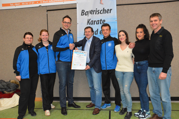 Zertifikatübergabe BKB Karate SV Ingolstadt Haunwöhr