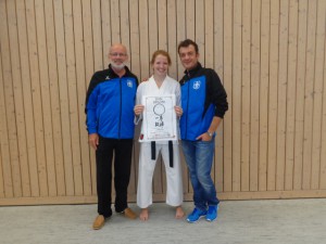 Anika Dan-Urkunde - Karate SV Ingolstadt-Haunwöhr    